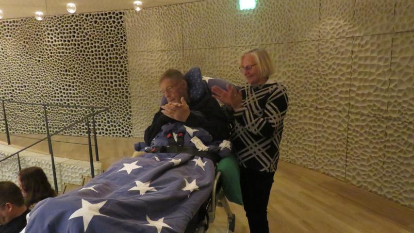 Kay N. und seine Frau Ilka an ihrem Platz in der Elphi